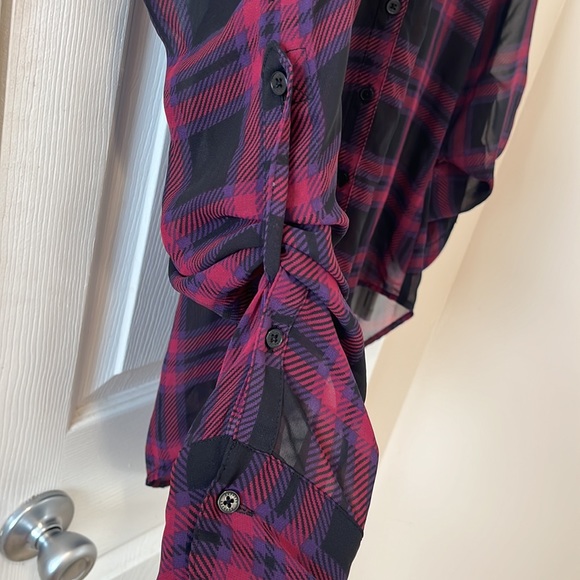 Express Button Down! Size Medium 😍 - Picture 3 of 8